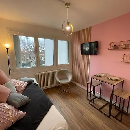 Apartment Rose, Proche Centre Caen
