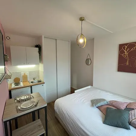 Rose, Proche Centre Καν