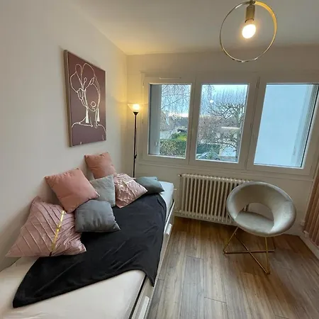 Daire Rose, Proche Centre